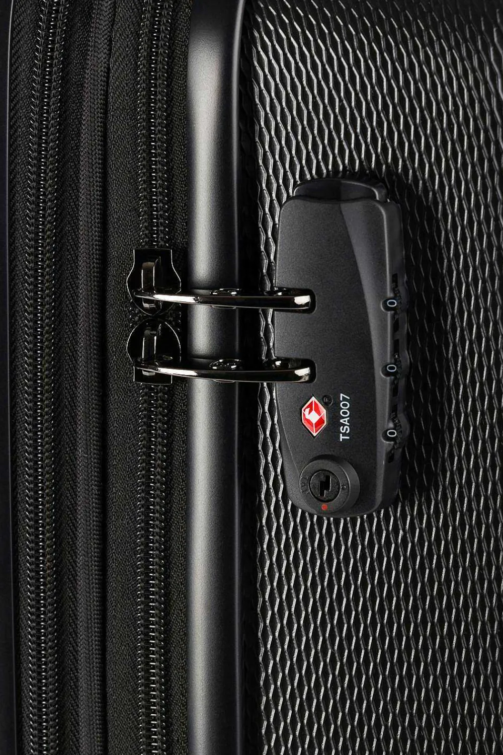 SWISSGEAR 7272 19" Usb Energie Expandable Carry On Hardside Spinner Luggage> Carry-On